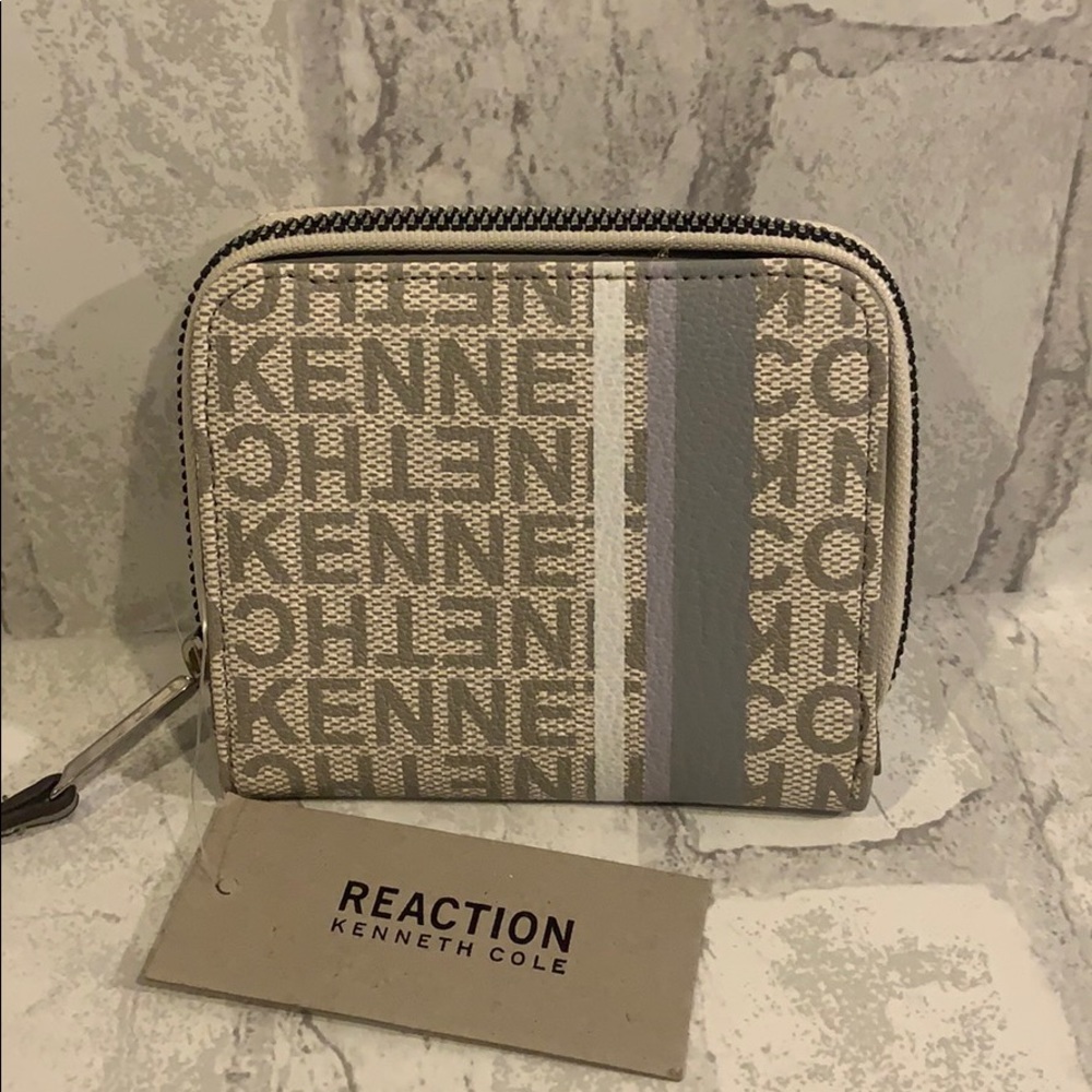 Kenneth Cole Reaction Striped Coin ZIP Around